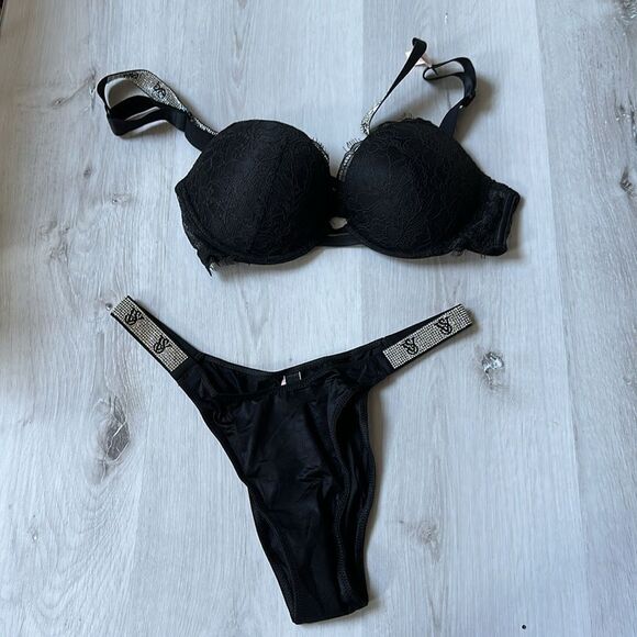 VICTORIA SECRET VERY SEXY
SHINE STRAP PUSH-UP BLACK 34B W/ PANTY M NWT in packag - Picture 8 of 9